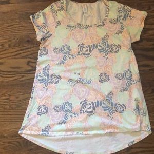 Lularoe tee shirt